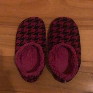 SLUMBIES-Slipper Socks, nonslip soles, houndstooth design, machine washable